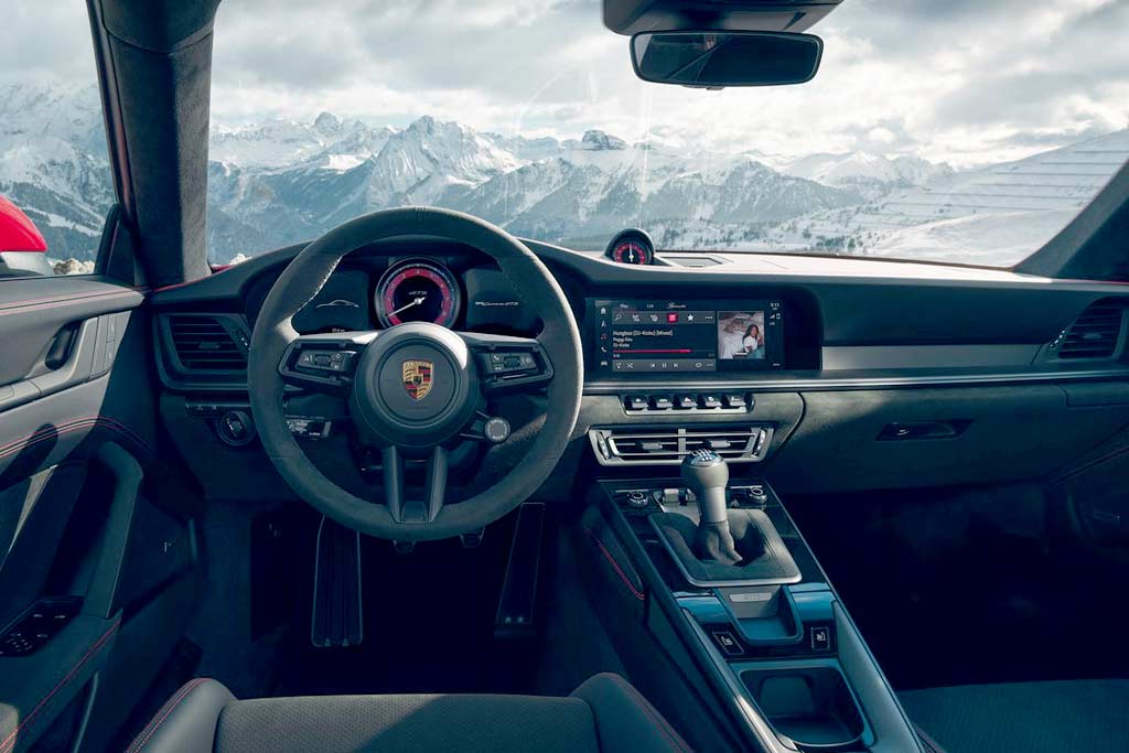 Porsche 911 Carrera GTS (992)