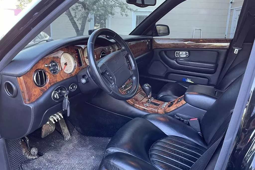 Внедорожный Bentley Arnage