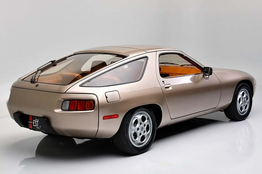 Porsche 928
