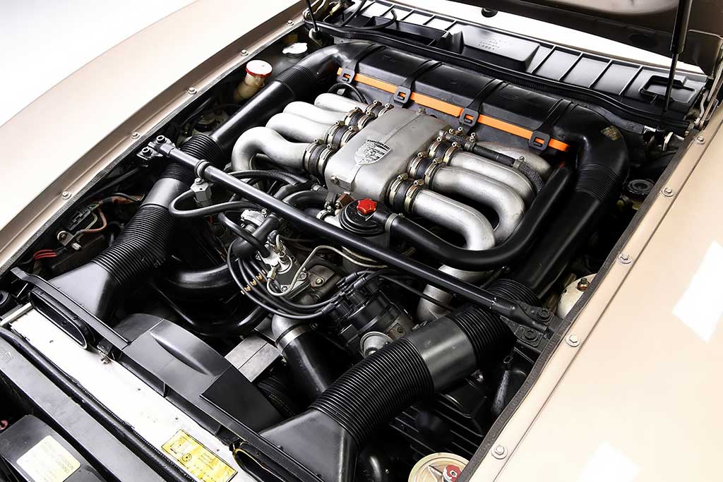 Porsche 928