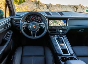 Салон Porsche Macan
