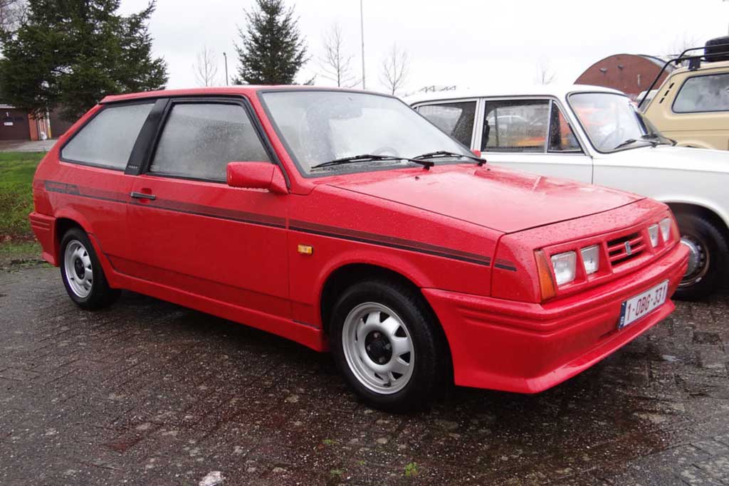 Lada Diva
