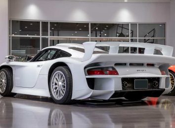 Porsche 911 GT1 Strassenversion
