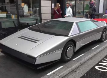 Aston Martin Bulldog