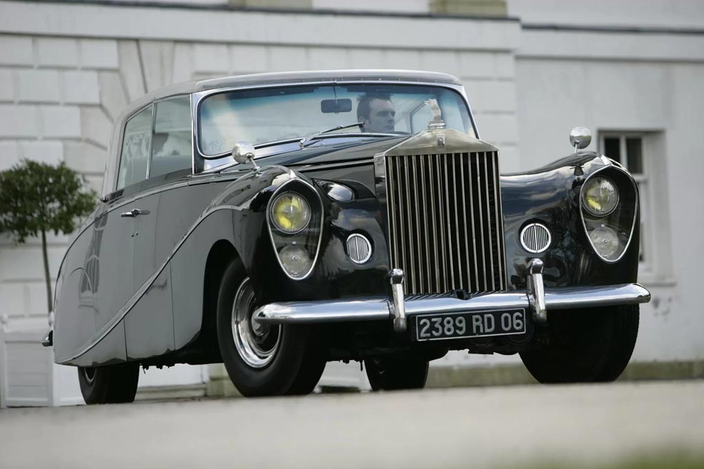 Rolls-Royce Silver Wraith Perspex Top Saloon by Hooper