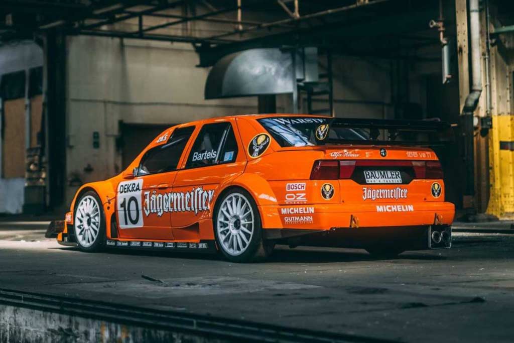 Alfa Romeo 155 V6 TI Jägermeister Гоночную Alfa Romeo 155 V6 TI Jägermeister после реставрации