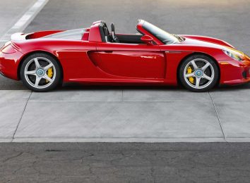 Красный Carrera GT