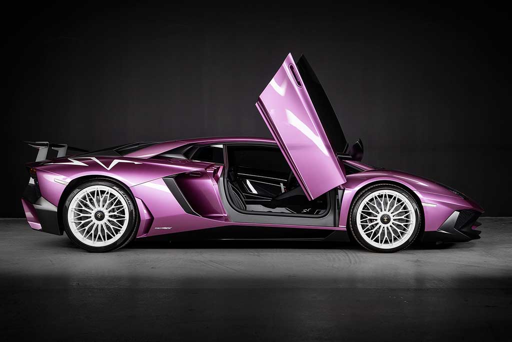 Фиолетовый Aventador LP750-4 SV