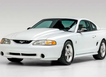 Ford Mustang SVT Cobra R 1995