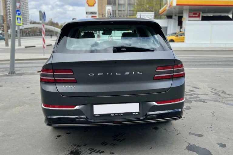 Автомобиль дженезис 80