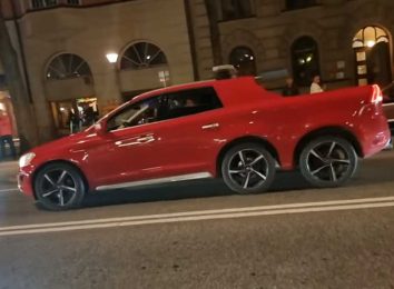 Шестиколесный Volvo XC60