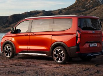 Ford Tourneo Custom 2023
