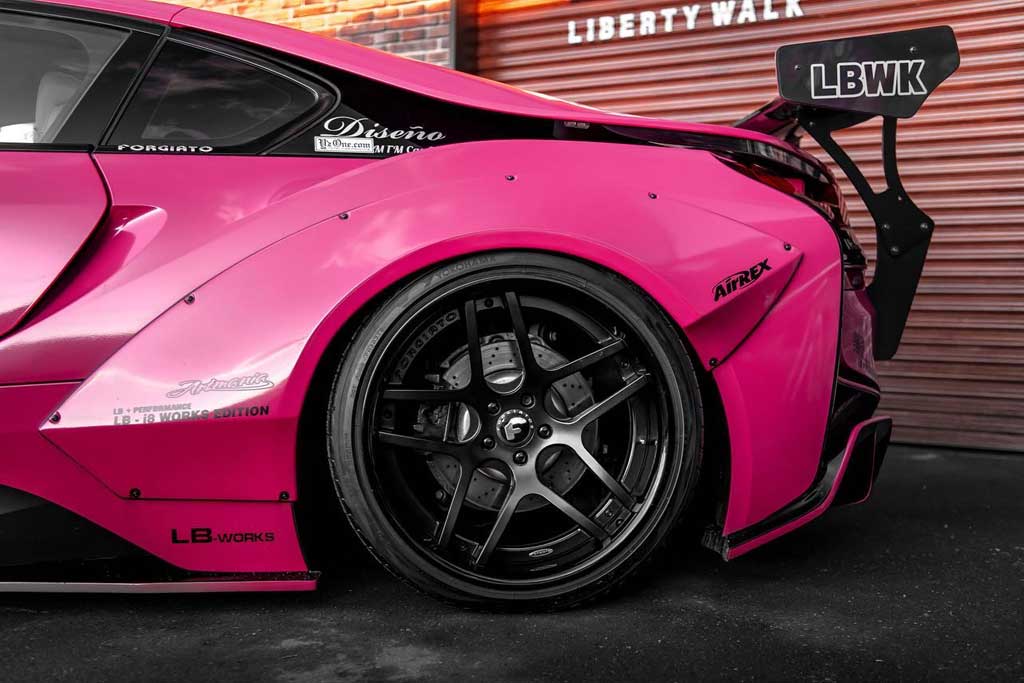 BMW i8 от Liberty Walks