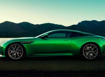 Aston Martin DB12