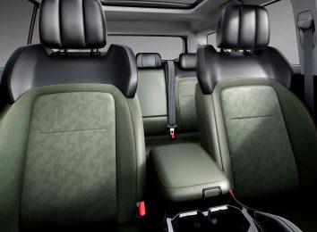 iCar 03