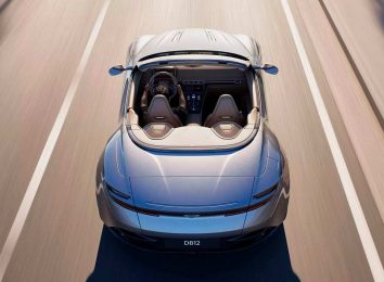 Aston Martin DB12 Volante 2024