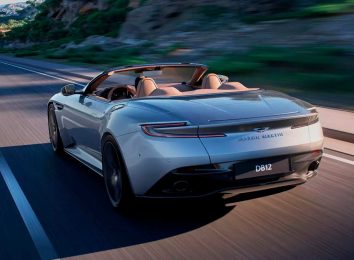 Aston Martin DB12 Volante 2024