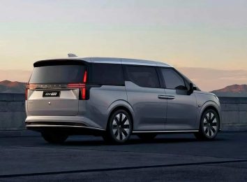 Volvo EM90 2024