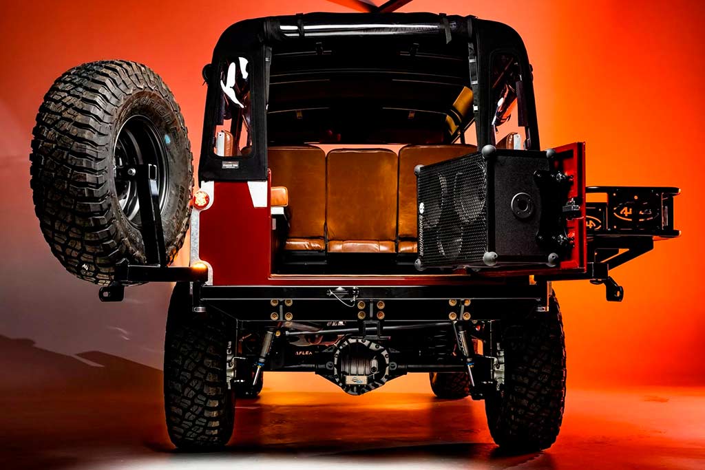 Рестомод Land Rover Defender от Legend Motor Co
