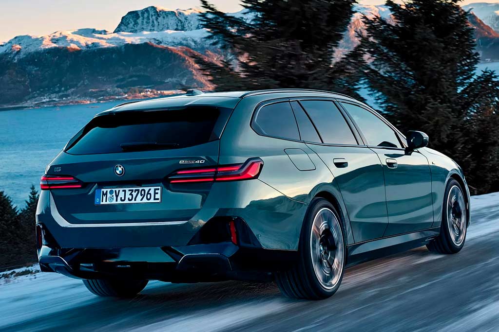 BMW 5-Series Touring G60