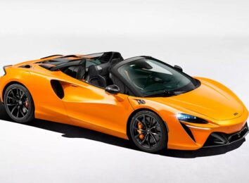 McLaren Artura Spider