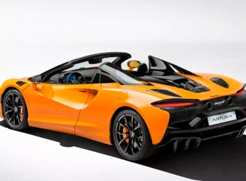 McLaren Artura Spider