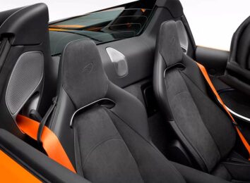 McLaren Artura Spider