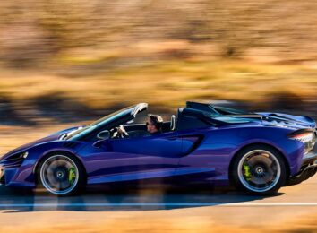 McLaren Artura Spider