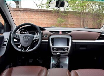 JAC T8