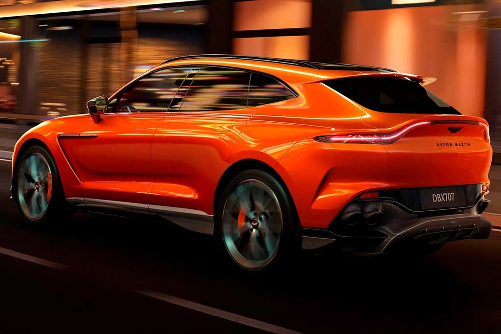 Aston Martin DBX707 2025