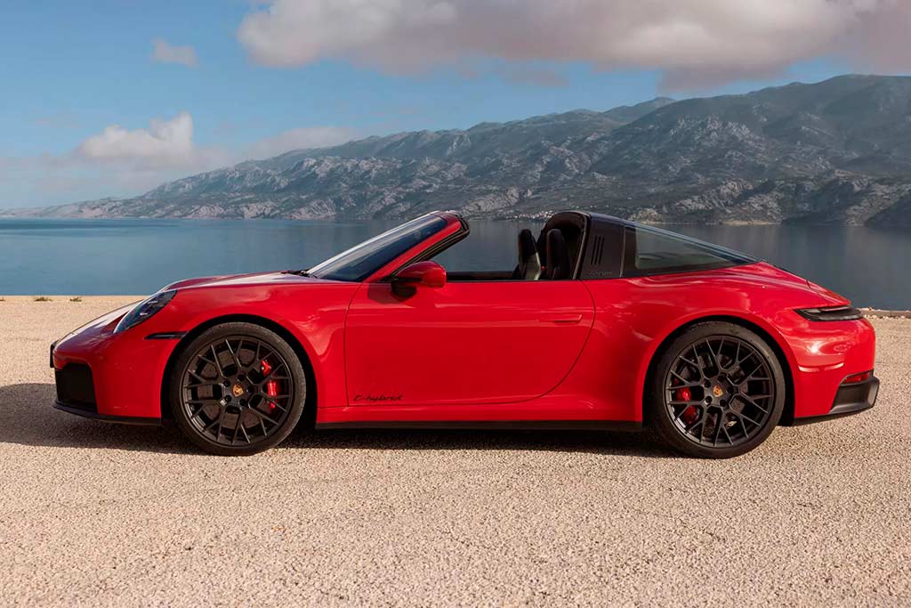 Porsche 911 Carrera GTS 2025