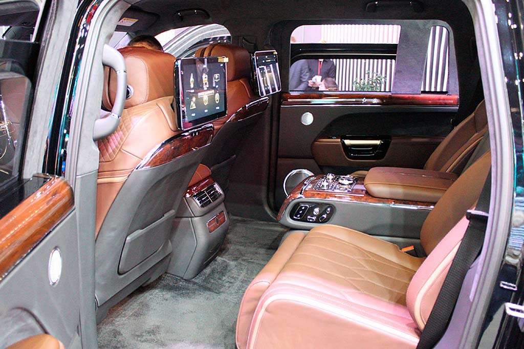 Hongqi LS7