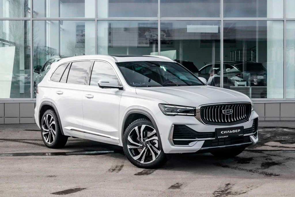 Белый Geely Monjaro