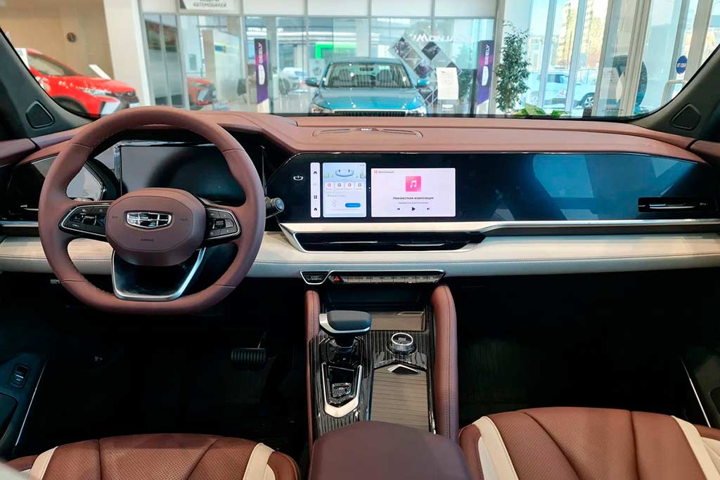 Салон Geely Monjaro
