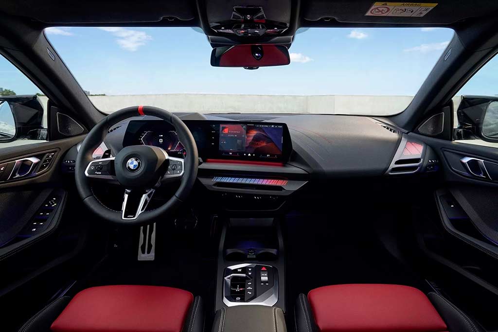 Салон BMW 2-Series Gran Coupe 2025