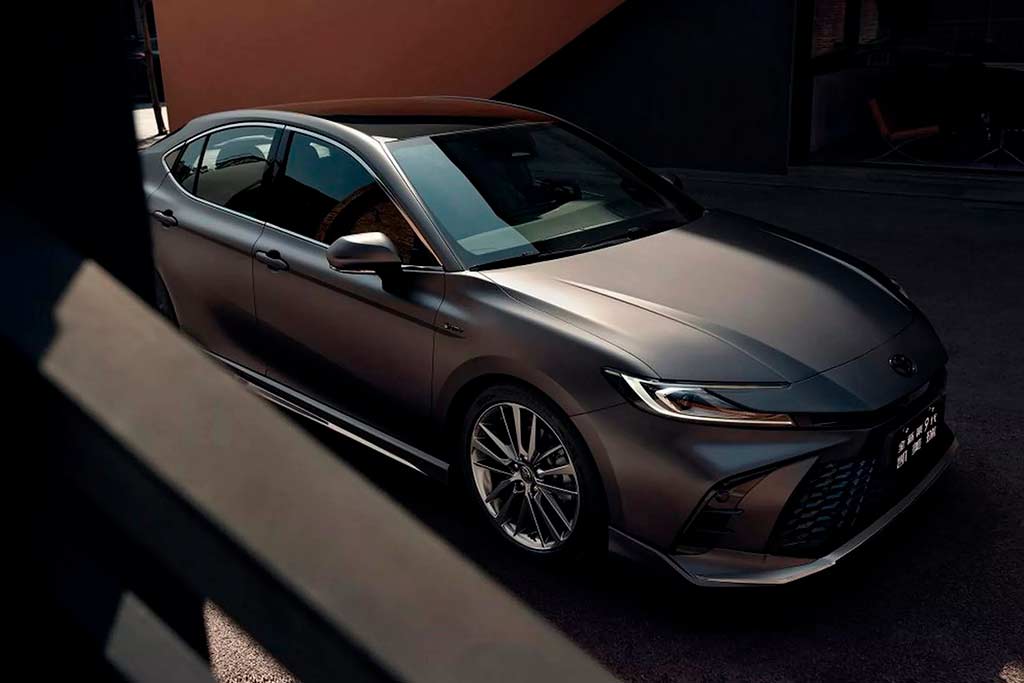 Toyota Camry Glorious Edition
