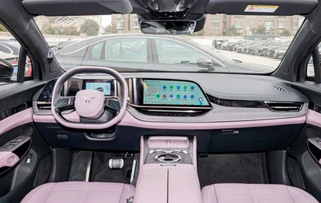 Hongqi EHS7