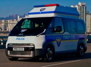 Полицейский KIA PV5