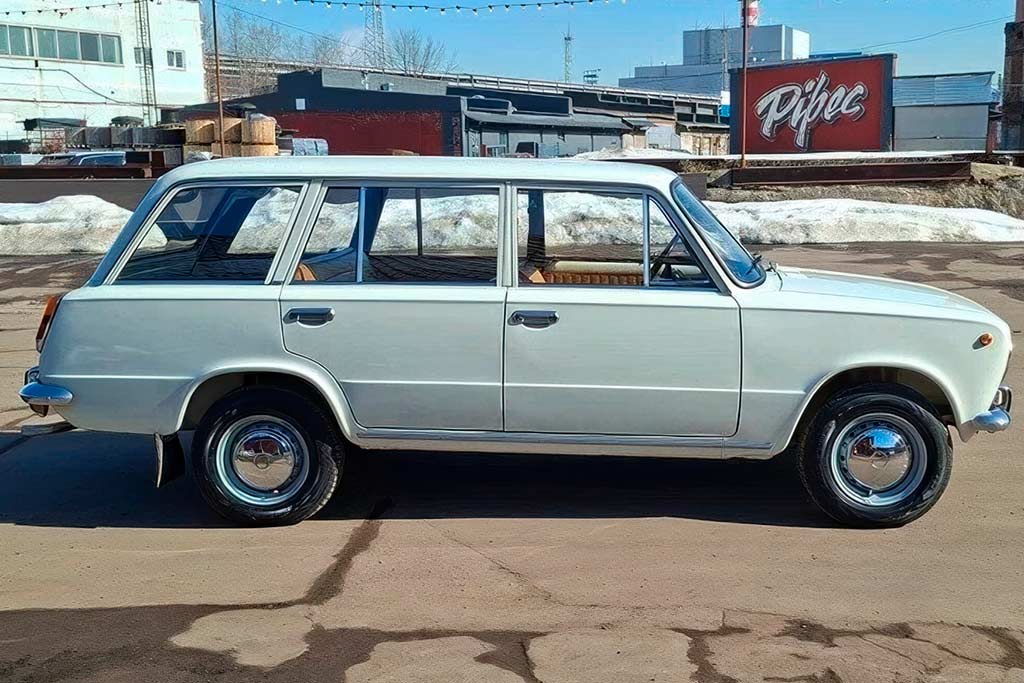 ВАЗ-2102 1983 года