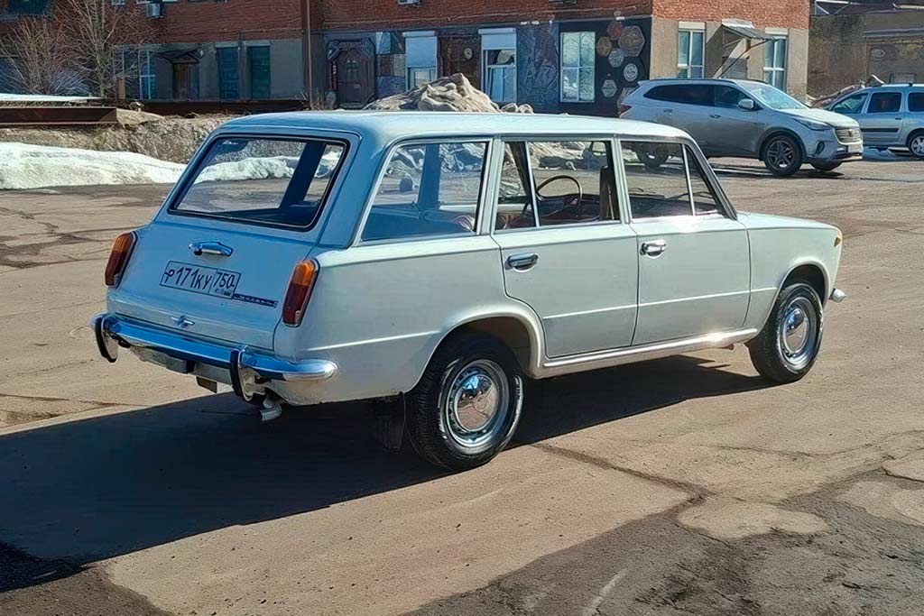 ВАЗ-2102 1983 года