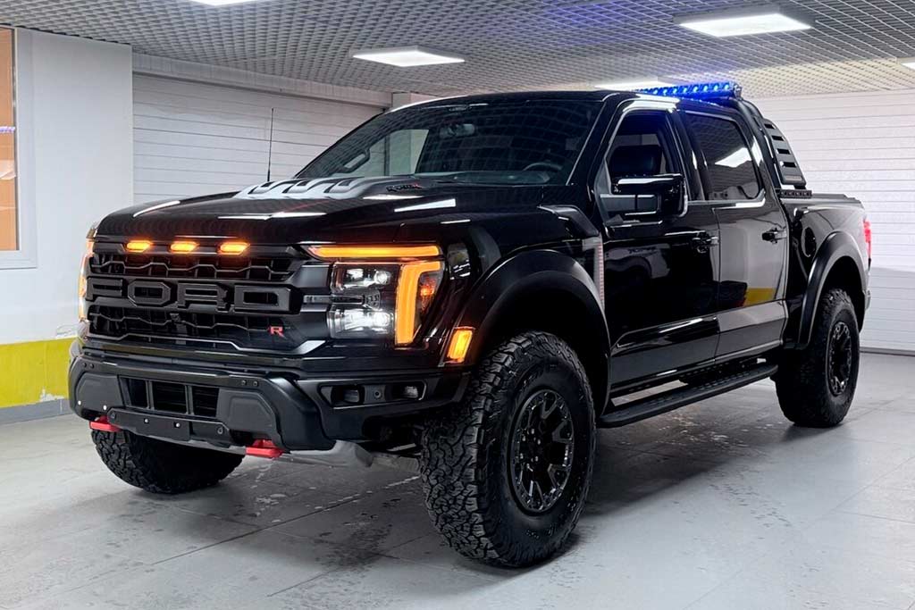 Ford F-150 Raptor R 2025