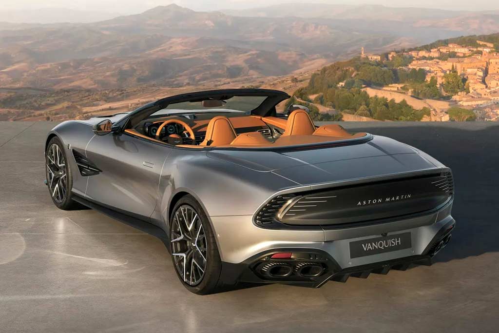 Aston Martin Vanquish 25