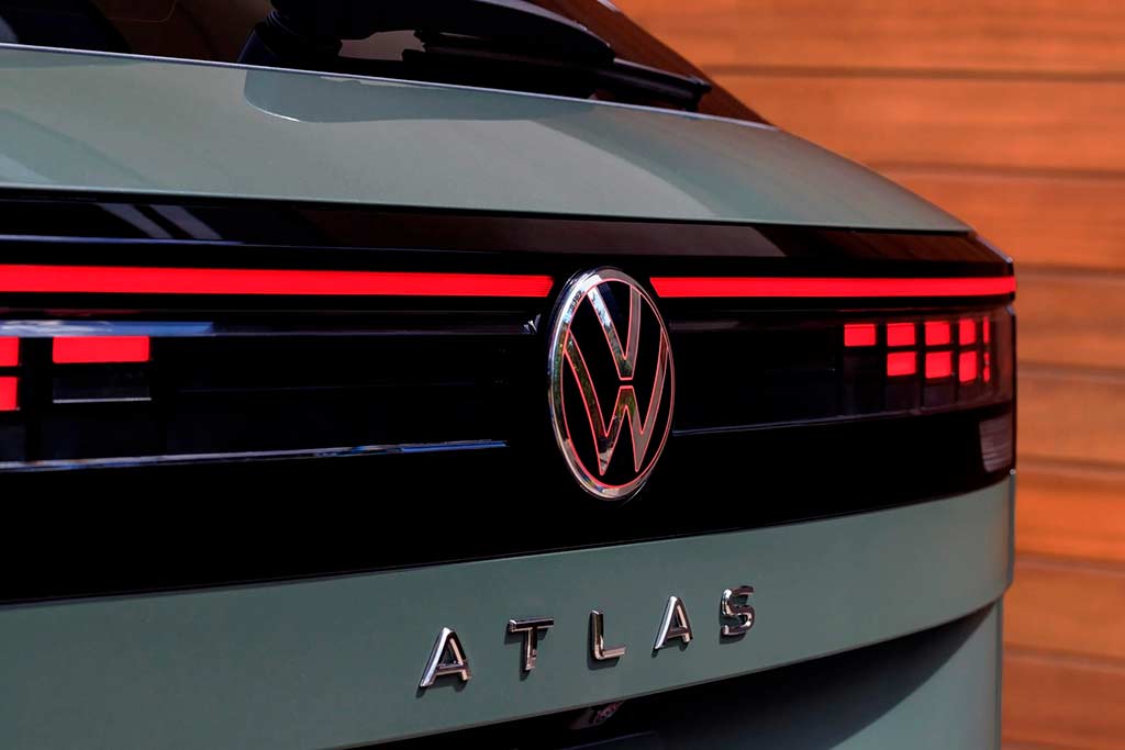 В Штатах представлен обновленный купеобразный кроссовер Volkswagen Atlas Cross Sport