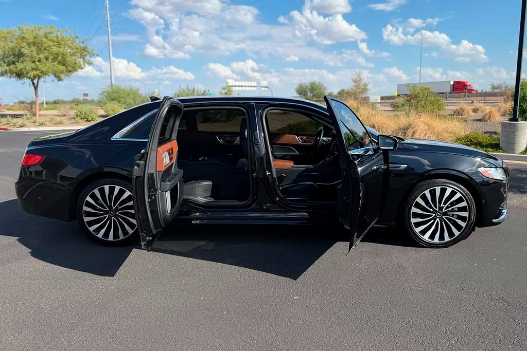 Lincoln Continental 80th Anniversary Coach Door Edition