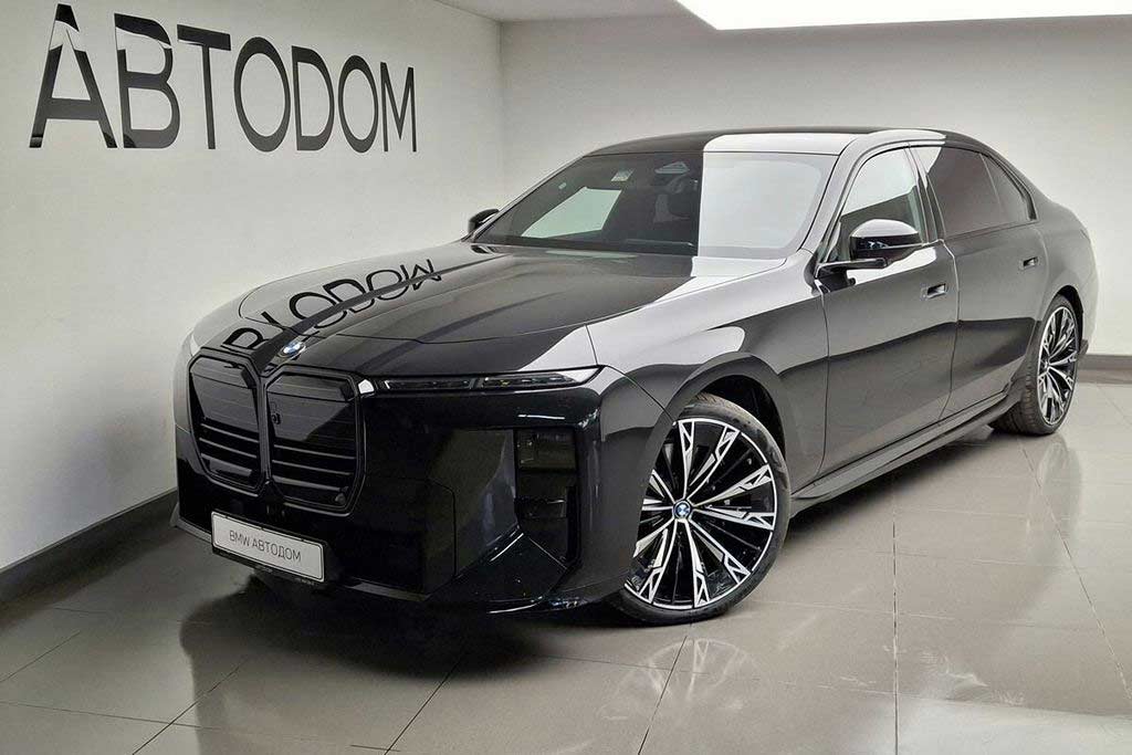 BMW 7 (G70) рестайлинг