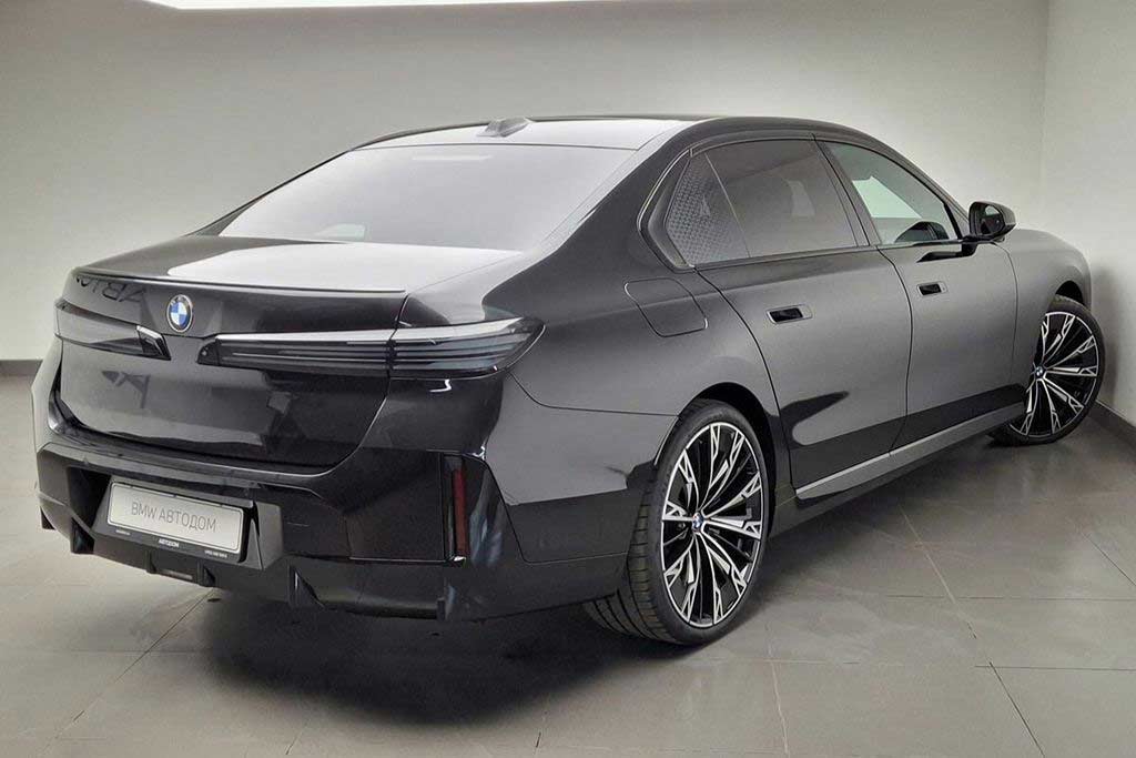 BMW 7 (G70) рестайлинг