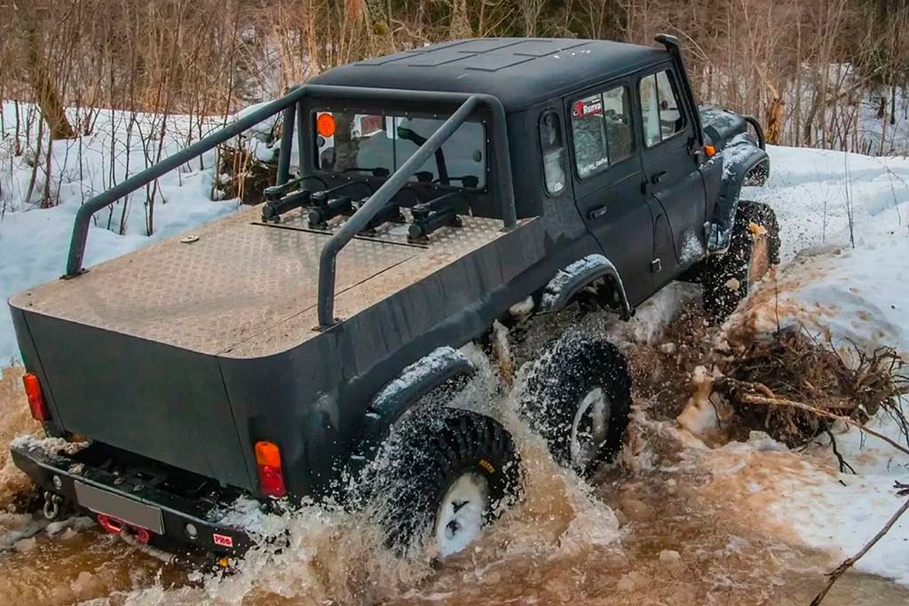 UAZ Hunter 6x6