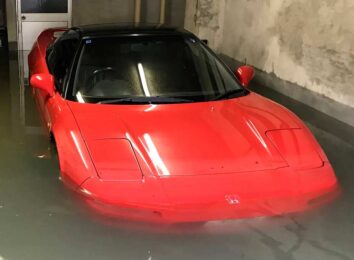 Honda NSX 1991 года после наводнения