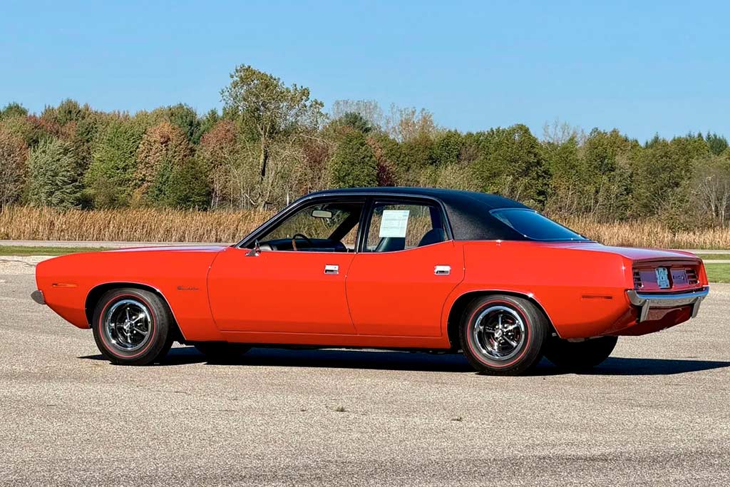 Седан Plymouth Barracudа 1970 года