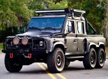 Land Rover Defender "Big Sky"